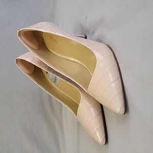 Michael Kors Pumps, Size 10M, Color Soft Pink, Women's Heels 3.5 Inches
